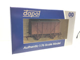 Dapol 4F-012-034 OO Gauge Ventilated Van BR Bauxite B768122 Weathered