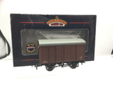 Bachmann 38-076A OO Gauge 12t SR Plywood Van BR S54273