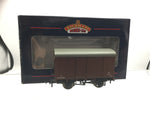 Bachmann 38-076B OO Gauge 12t SR Plywood Van BR B752909