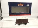 Bachmann 38-387 OO Gauge LNER 12t Ventilated Fruit Van 222802