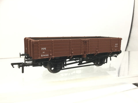 Bachmann 38-700 OO Gauge BR Bauxite 12t Pipe Wagon B741318
