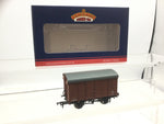 Bachmann 38-082C OO Gauge SR 12T 2+2 Planked Ventilated Van BR Bauxite S59379