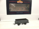 Bachmann 37-061 OO Gauge BR 5 Plank Wagon M318256