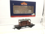 Bachmann 38-402 OO Gauge BR Pillbox Brake Van S55583