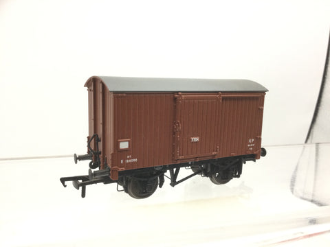 Bachmann 38-576 OO Gauge LNER 10t Fish Van BR Bauxite E184090