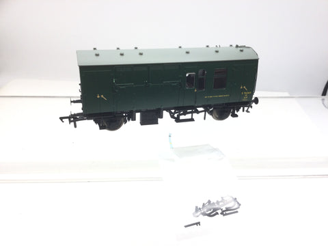 Bachmann 38-526 OO Gauge BR Green Mk1 Horse Box S96364 (RENUMBERED)