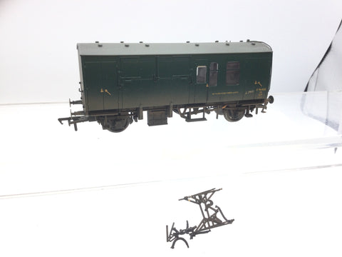 Bachmann 38-526W OO Gauge BR Green Mk1 Horse Box S96403 Weathered