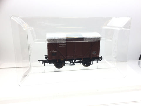 Bachmann 38-181 OO Gauge BR Fruit Van B875640