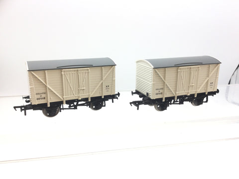 Bachmann 38-191B OO Gauge BR Insulated Van x2 (RENUMBERED)