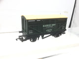 Hornby R215 OO Gauge Harvey Bros Cattle Van