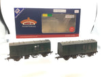 Bachmann 38-528Y OO Gauge BR Green Mk1 Horse Box Twin Pack (Pro-Weathered)