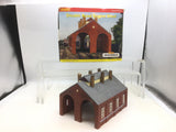 Hornby R8581 OO Gauge Skaledale Double Road Engine Shed