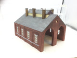 Hornby R8581 OO Gauge Skaledale Double Road Engine Shed