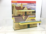 Hornby R7363 OO Gauge Skaledale South Eastern Railway Station Building