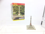 Hornby R7339 OO Gauge Skaledale War Memorial