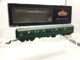 Bachmann 39-053A OO Gauge BR Green Mk1 2nd Open Coach S4040