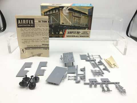Airfix OO Gauge Steel Mineral Wagon Kit