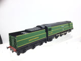 Hornby R374 OO Gauge SR Green Battle of Britain Class 21C166 Spitfire