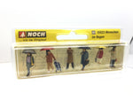 Noch 15523 HO/OO Gauge People in the Rain (6) Figure Set