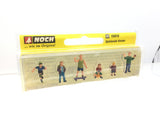Noch 15810 HO/OO Gauge Children Playing (6) Figure Set