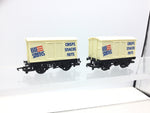 Hornby R135 OO Gauge Vent Van Smiths Crisps x2