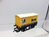 Hornby R002 OO Gauge Box Van Birds
