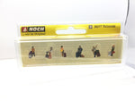 Noch 36217 N Gauge Passengers (7) with Modern Luggage Figure Set