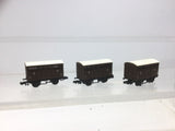 Graham Farish NR26S N Gauge SR Cattle Wagon 53710 x3