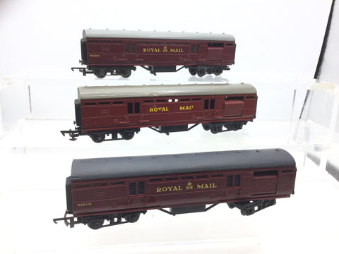 Triang R23 OO Gauge Operating Mail Coach Maroon M30224 x3