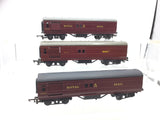 Triang R23 OO Gauge Operating Mail Coach Maroon M30224 x3