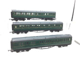 Hornby R431/R432 OO Gauge SR Green Coaches x3
