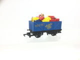 Hornby R1248 OO Gauge 7 Plank Open Wagon Christmas North Pole with Present