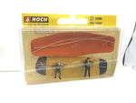 Noch 15886 HO/OO Gauge Paragliders (2) Figure Set