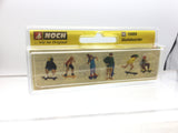 Noch 15889 HO/OO Gauge Skateboarders (6) Figure Set