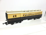 Hornby R1180 OO Gauge GWR Chocolate/Cream Clerestory Brake Coach 967