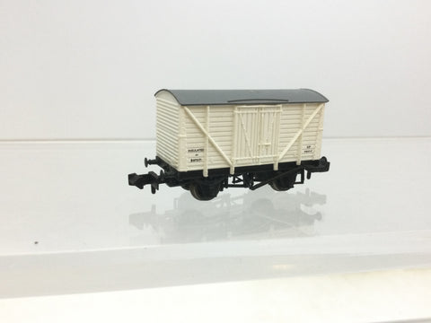 Graham Farish 373-725A N Gauge BR White 10t Insulated Van B872171