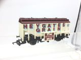 Hornby R238 OO Gauge Bulk Grain Hopper 'Heygates'