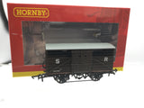 Hornby R6827 OO Gauge SR 10t Cattle Wagon 53767