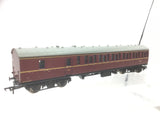 Bachmann 30-055 OO Gauge BR Suburban Coaches W43105/W46131