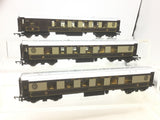 Hornby R1097 OO Gauge Pullman Coaches Sheila/Belinda/Car No 77