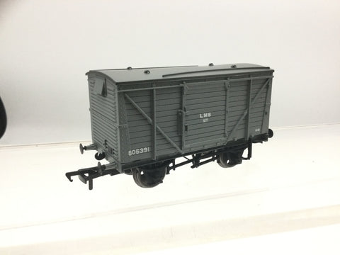 Bachmann 37-803B OO Gauge LMS 12t Single Vent Van 505391