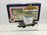 Bachmann 33-330 OO Gauge BR Conflat Wagon B702201 w Container