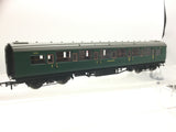 Hornby R4338B OO Gauge SR Green Maunsell Composite Coach 5689