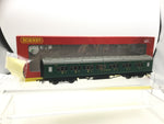 Hornby R4338B OO Gauge SR Green Maunsell Composite Coach 5689