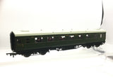 Hornby R4537 OO Gauge SR Maunsell 3rd Class Coach 1400