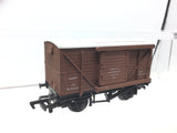 Mainline 37-137 OO Gauge BR Ventilated Van BR B753722 (Unboxed)