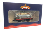 Bachmann 37-684B OO Gauge 14T Tank Wagon 'Esso' Silver