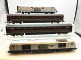 Hornby R2890 OO Gauge EWS Managers Train Class 67 +2 Coaches + DVT