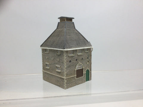 Graham Farish 42-058 N Gauge Oak Hill Brewery Hop Drying Kiln