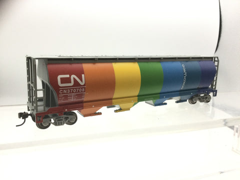 Bachmann 19133 HO Gauge 4 Bay Grain Hopper Canadian National Demonstrator CN370708